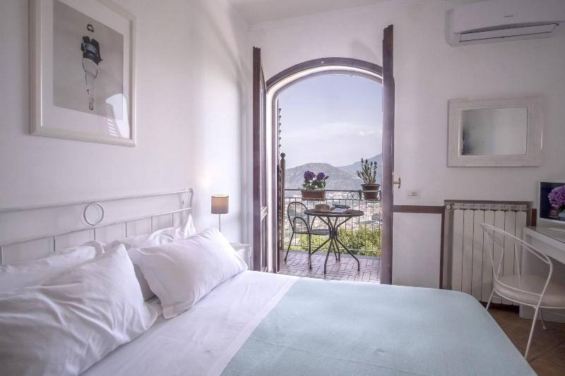 Villa Monica B&B Sorrento Exteriör bild