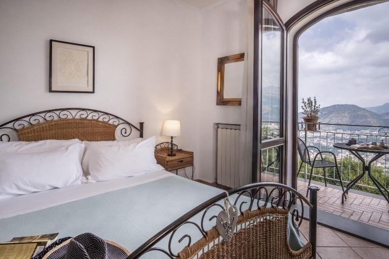 Villa Monica B&B Sorrento Exteriör bild