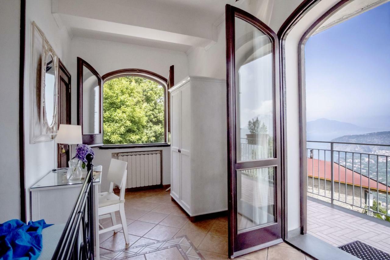 Villa Monica B&B Sorrento Exteriör bild