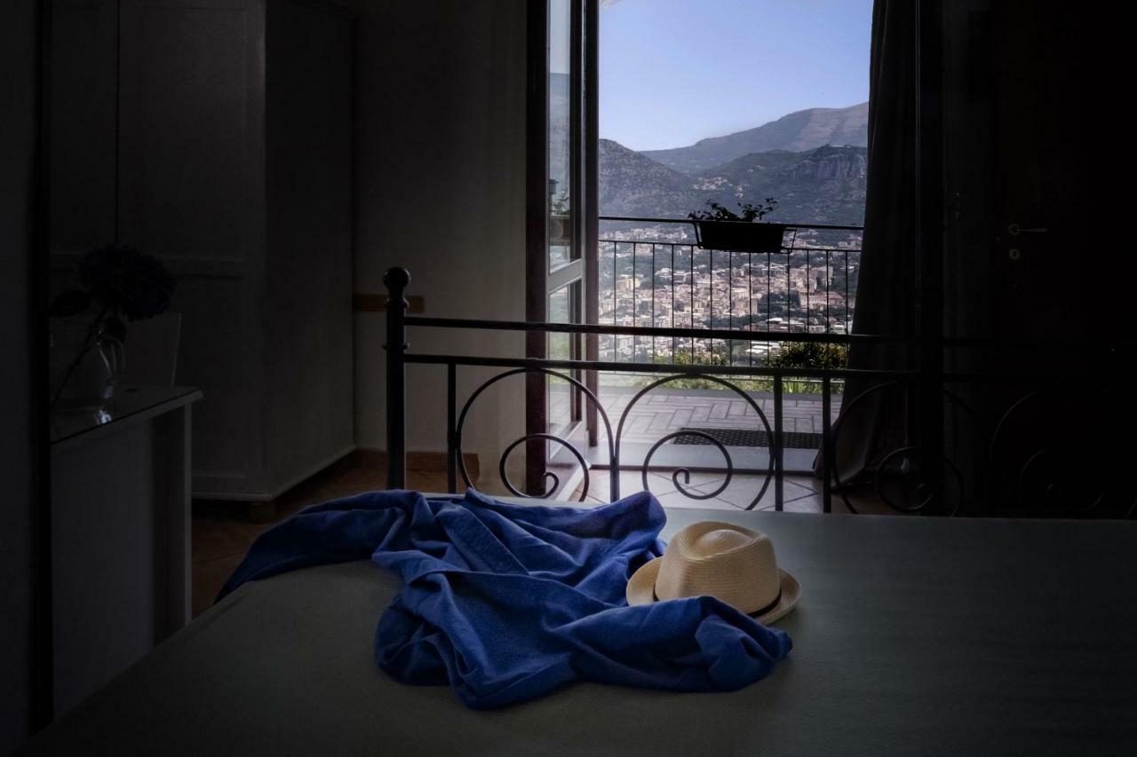 Villa Monica B&B Sorrento Exteriör bild